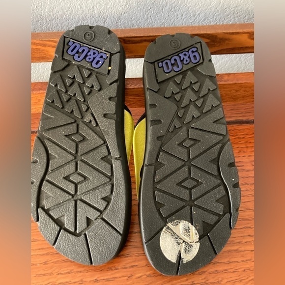 9 & co  Yellow & Black Sandals Size 7 - Picture 7 of 7